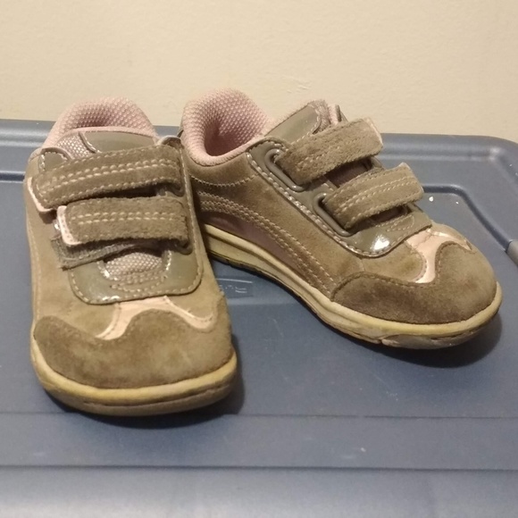 stride rite suede toddler shoes. used. size 7M - Picture 1 of 4